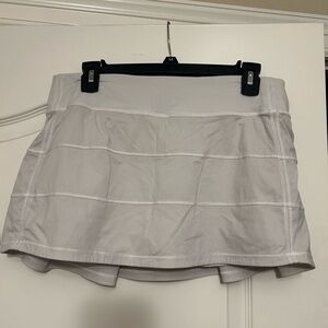 Lululemon pace rival skirt